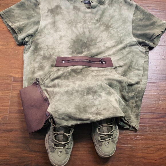 Men’s Hudson pullover shirt with hoodie size Xl - Picture 2 of 4